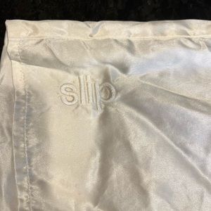 Queen Slip pillowcase in ivory